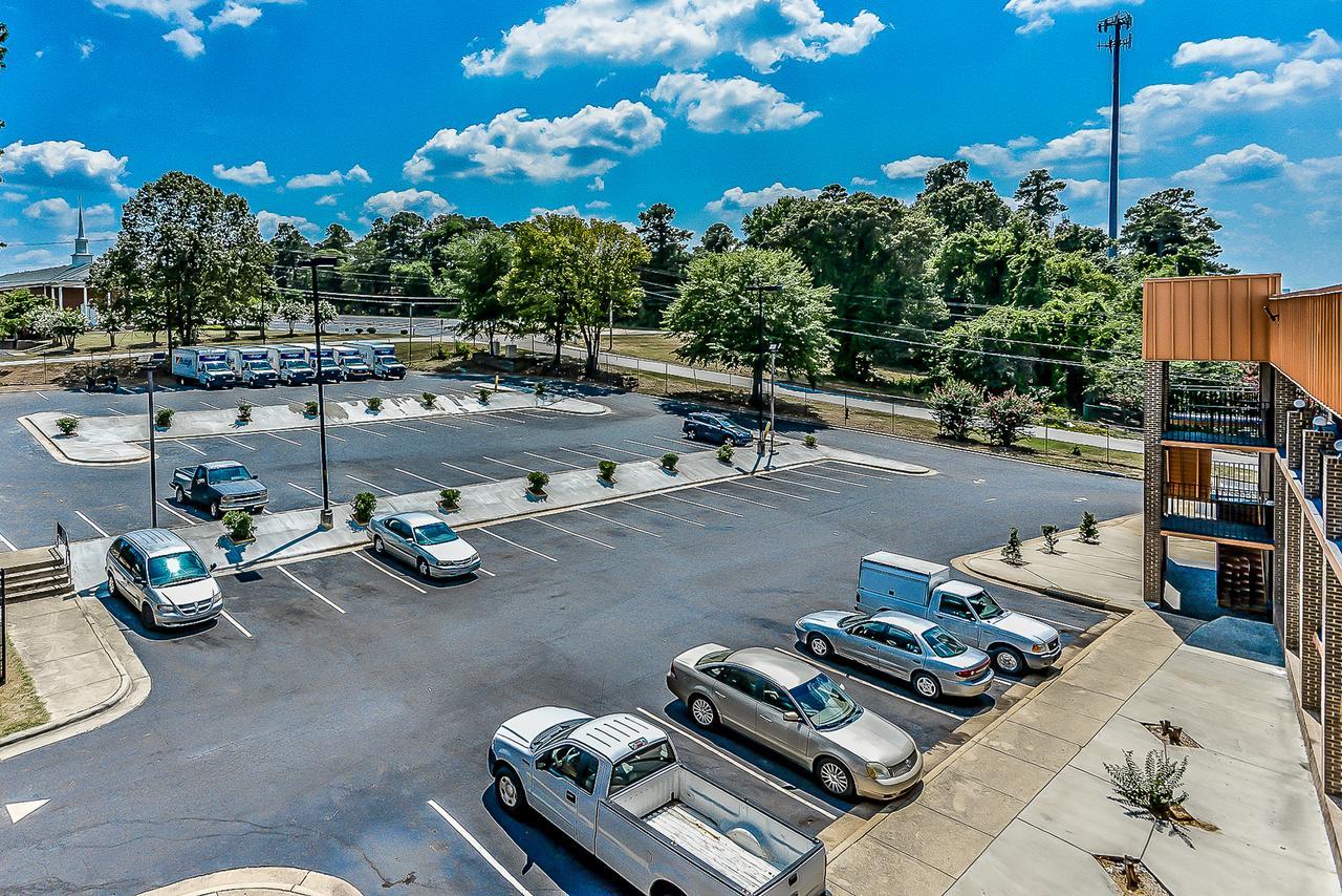 Budgetel Inn And Suites Raleigh Exterior foto